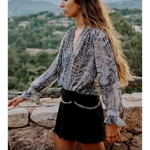 Zara Snake Print Blouse XS Sheer Chiffon V Neck Bling Cuff Button Work Sexy Top - Picture 14 of 14